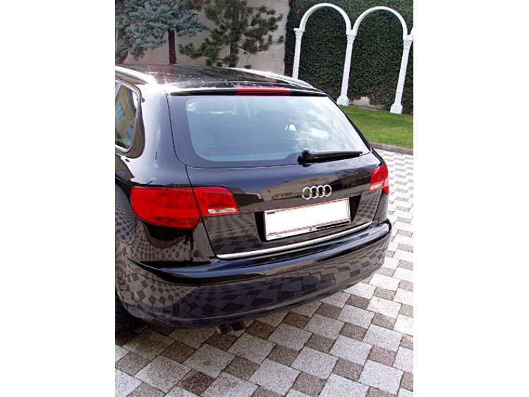 Chrom-Zierleiste f&uuml;r Kofferraum Audi A1 19-26 A4 s&eacute;rie 1 avant 94-98/s&eacute;rie 2 00-04 A6 RS3 RS4 RS6 S4