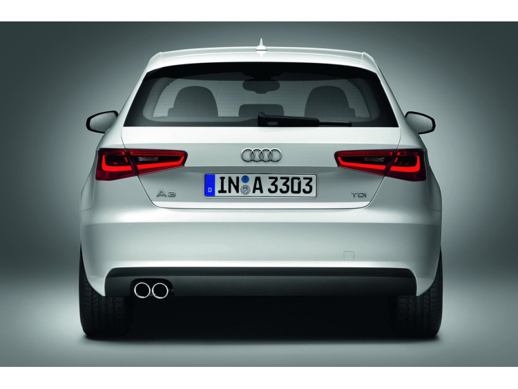 Chrom-Zierleiste f&uuml;r Kofferraum Audi A3 S&eacute;rie 1 Phase 2 00-03/S&eacute;rie 3 Limousine 13-16/S&eacute;rie 3 Phase 