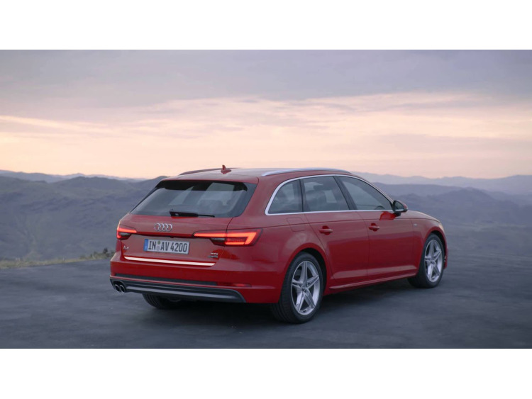 Chrom-Zierleiste f&uuml;r Kofferraum Audi A4 s&eacute;rie 4 avant 15-26