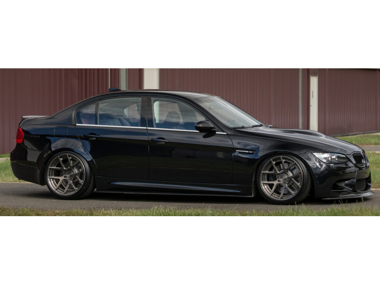 Chromleiste f&uuml;r die untere Fensterkontur BMW M3 E90 Berline 07-08 BMW M3 E90 Berline LCI 08-11 BMW M3 E92 Coup&eacute; 07-10 BMW M3 E92 Coup&eacute; LCI 09-13 BMW M3 E93 Cabriolet 08-10 BMW M3 E93 Cabriolet LCI 09-13