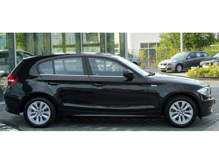 Chromleiste f&uuml;r die untere Fensterkontur BMW S&eacute;rie 1 E87 04-07