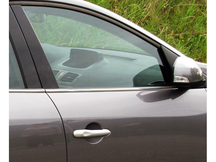 Chromleiste f&uuml;r die untere Fensterkontur Renault M&eacute;gane III 08-12 M&eacute;gane III phase 2 12-13 M&eacute;gane II