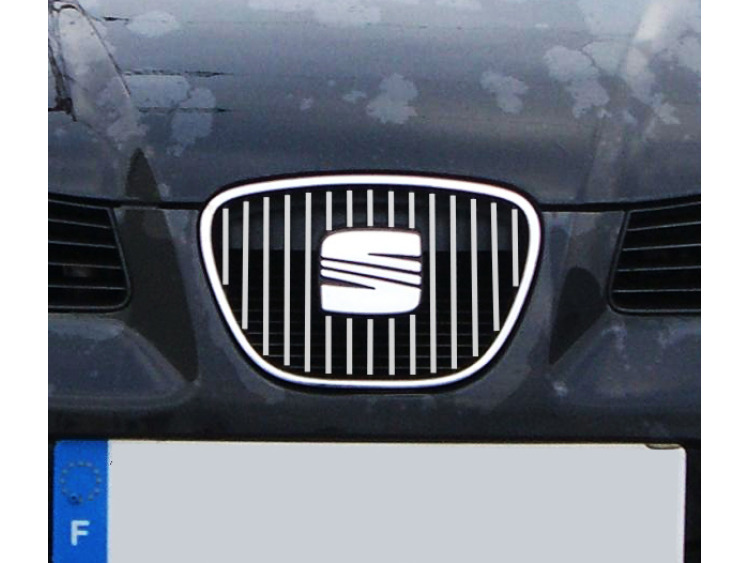 Innen-Chrom-Zierleiste f&uuml;r K&uuml;hlergrill Seat Ibiza 01-08