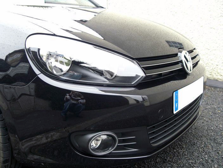 Zier-Chromleiste f&uuml;r K&uuml;hlergrill-Oberteil VW Golf 6 & VW Golf 6 cabriolet
