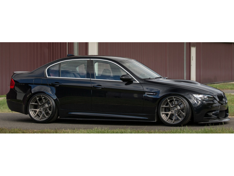 Zier-Chromleiste f&uuml;r seitliche Autofensterkonturen BMW M3 E90 Berline 07-08 BMW M3 E90 Berline LCI 08-11 BMW M3 E92 Coup&eacute; 07-10 BMW M3 E92 Coup&eacute; LCI 09-13 BMW M3 E93 Cabriolet 08-10 BMW M3 E93 Cabriolet LCI 09-13